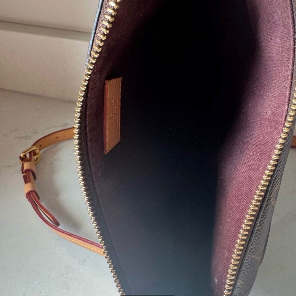 Louis Vuitton Classic Monogram Crossbody Bag - Picture 6 of 10